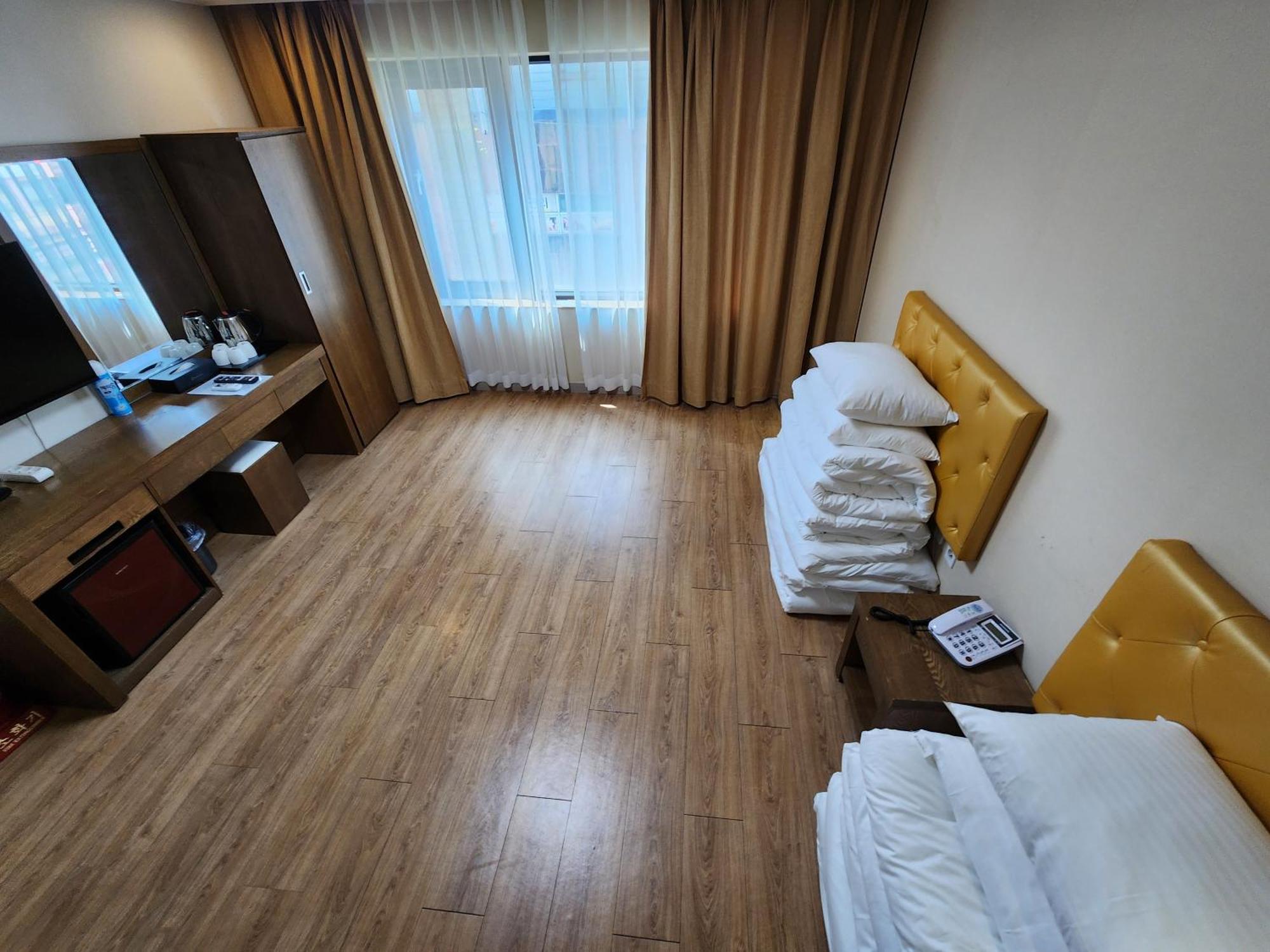 Hotel Haema Jeju Esterno foto