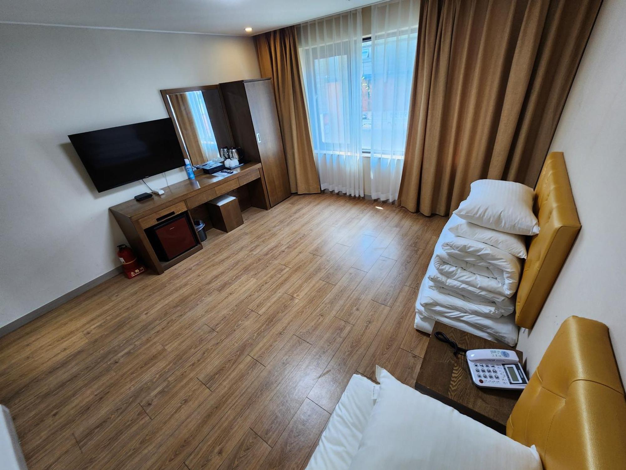 Hotel Haema Jeju Esterno foto